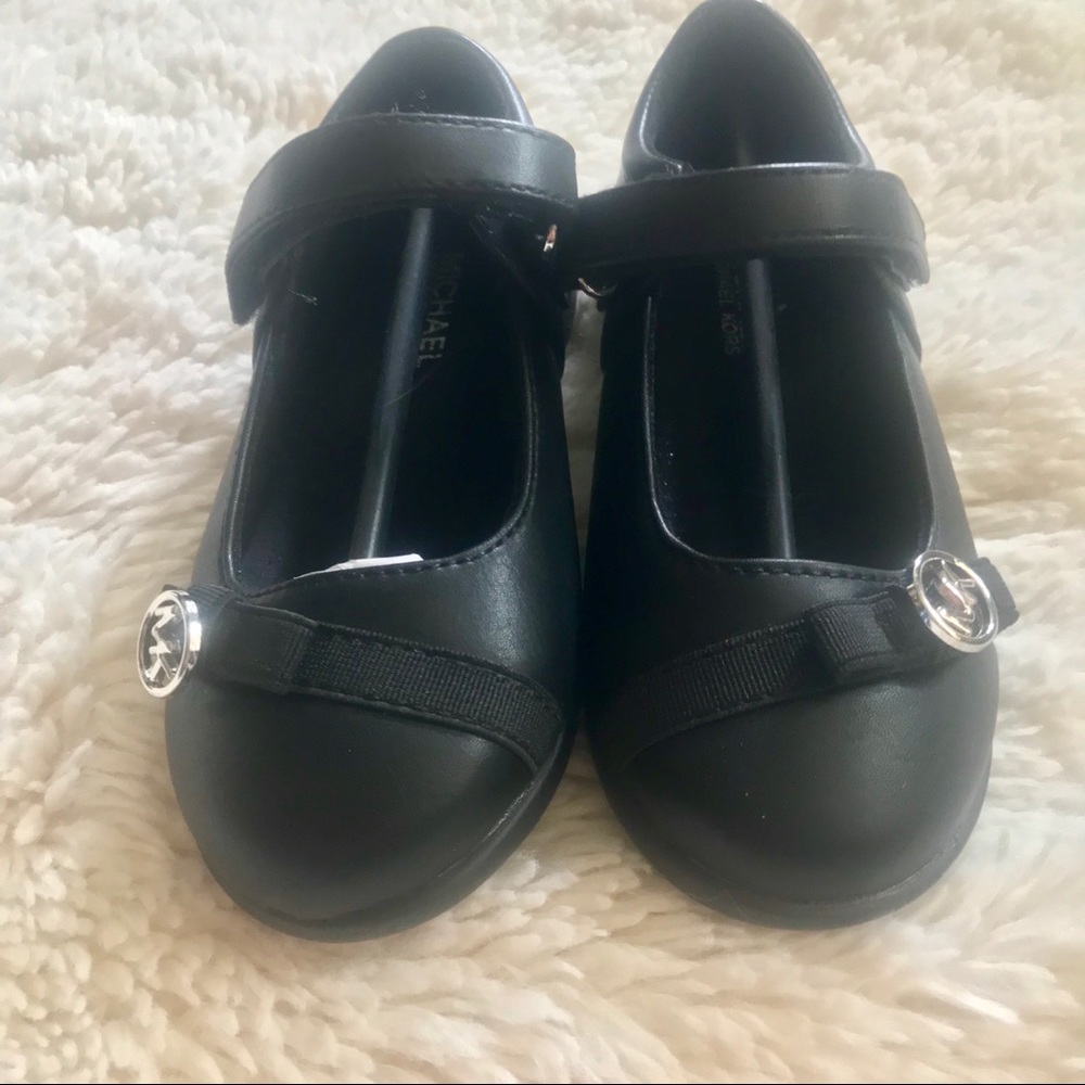 MICHAEL Michael Kors ‘Amber Kim - T’ Flats